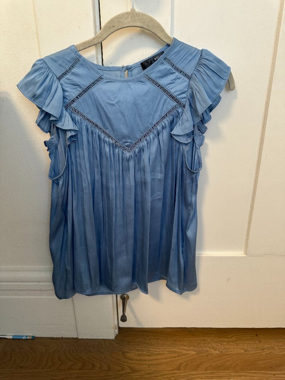 AQUA Bloomingdale's Blue Ruffle Sleeve Pleated Top | XS | Like New